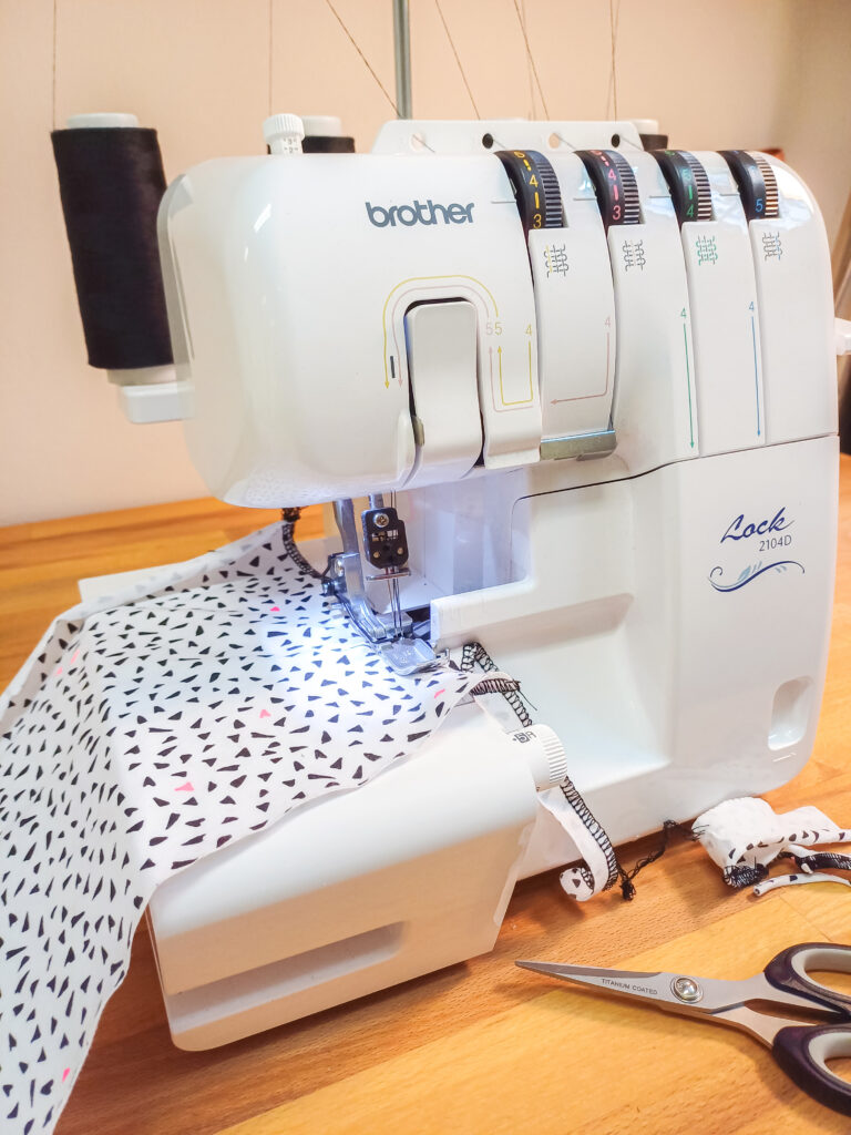 Overlock with jersey fabric